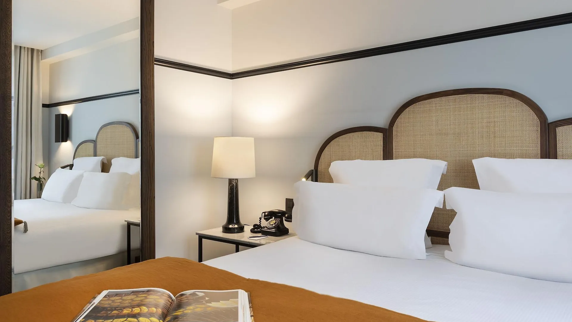 ****  The Chess Hotel Paris France