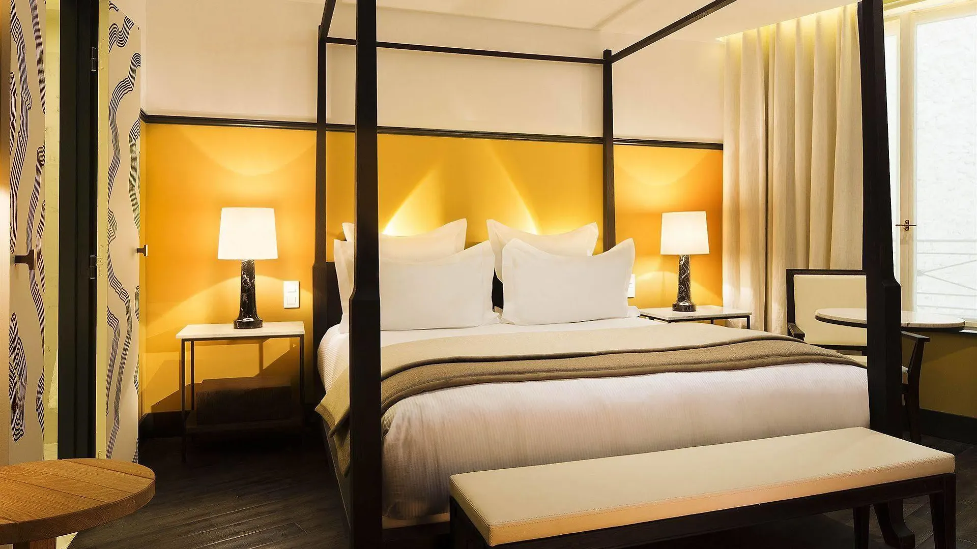 ****  The Chess Hotel Paryż Francja